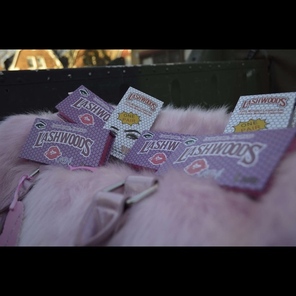 Fluffy Mink lashes - Picture 7 of 16